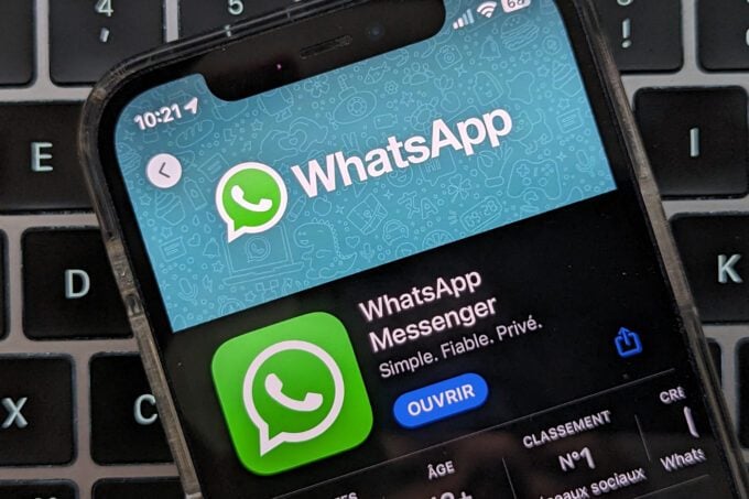 securing your chats how to lock access to a whatsapp conversation